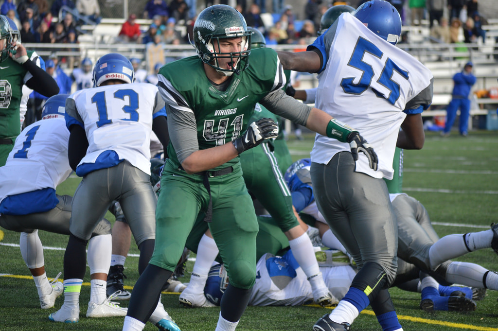 Football: Loudoun Valley Senior Defensive End Michael Cypher Commits to ...