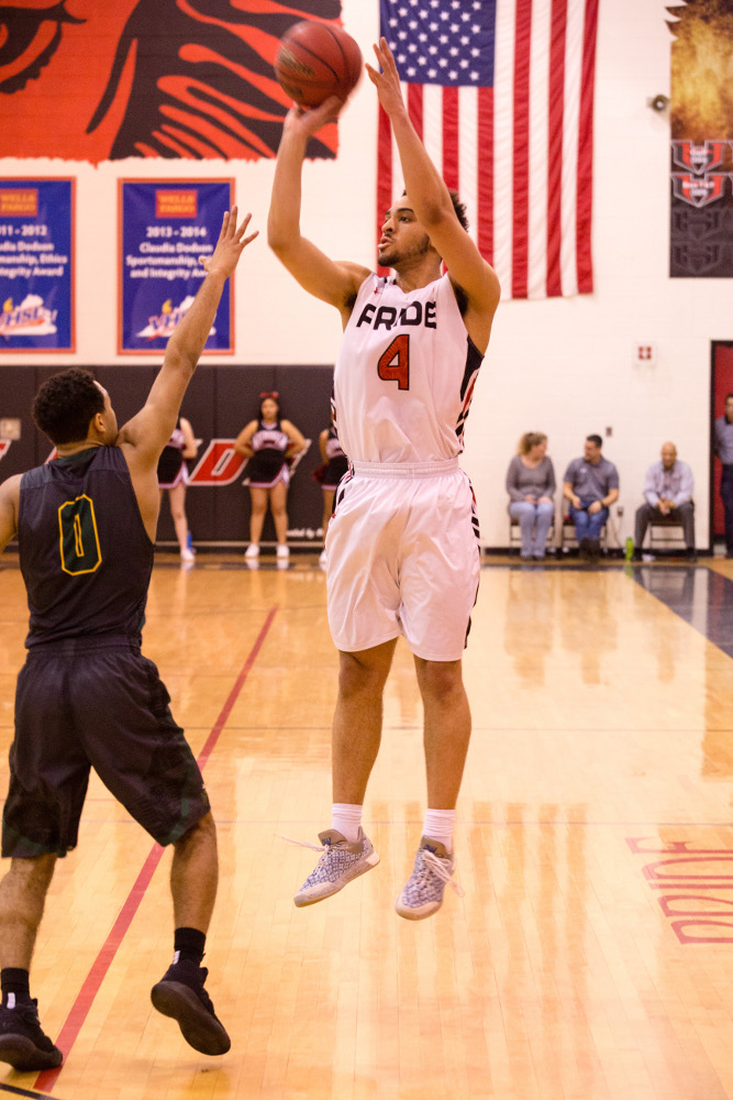 zach-garrett-heritage-basketball