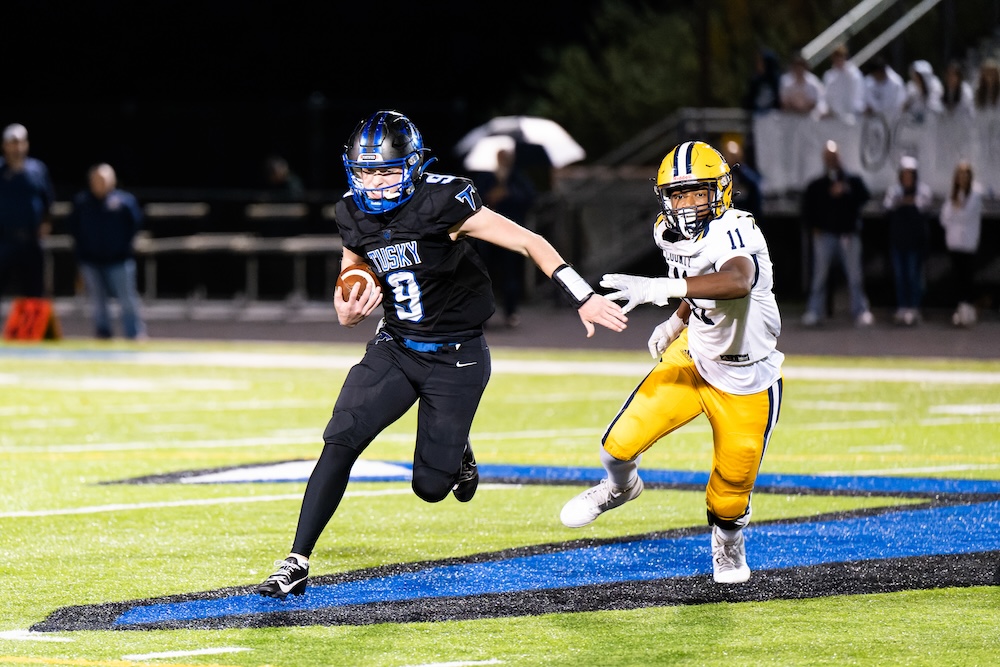 Football: Tuscarora Overcomes Early Deficit, Knocks Off Rival Loudoun ...