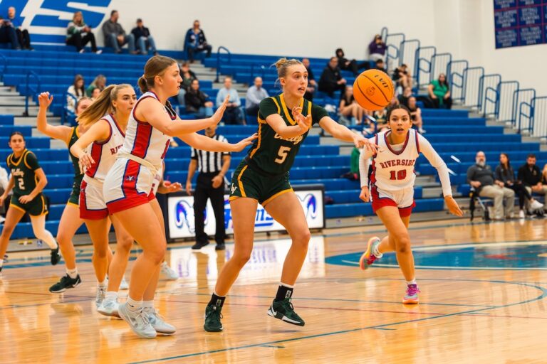 Girls Basketball: Loudoun Valley Outlasts Riverside in Early Season Battle Maggie Mills Loudoun Valley Basketball