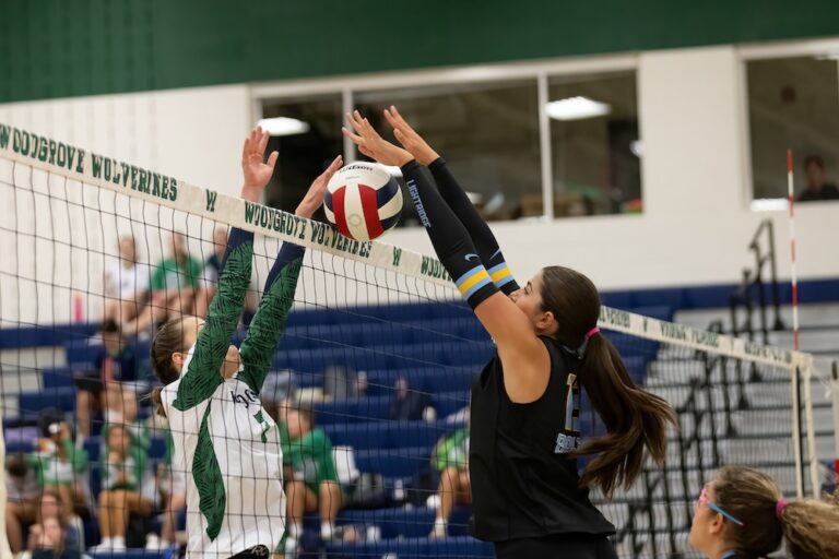 Volleyball: Lightridge Outlasts Woodgrove in Five to Remain Unbeaten Giuliana Mastrangelo Lightridge Volleyball