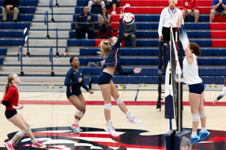 Madelyn Klees Independence Volleyball
