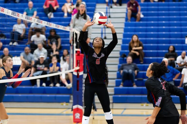 Volleyball: Riverside Debuts at Top Spot in LoCo Top 5 Sydney Ray Riverside Volleyball