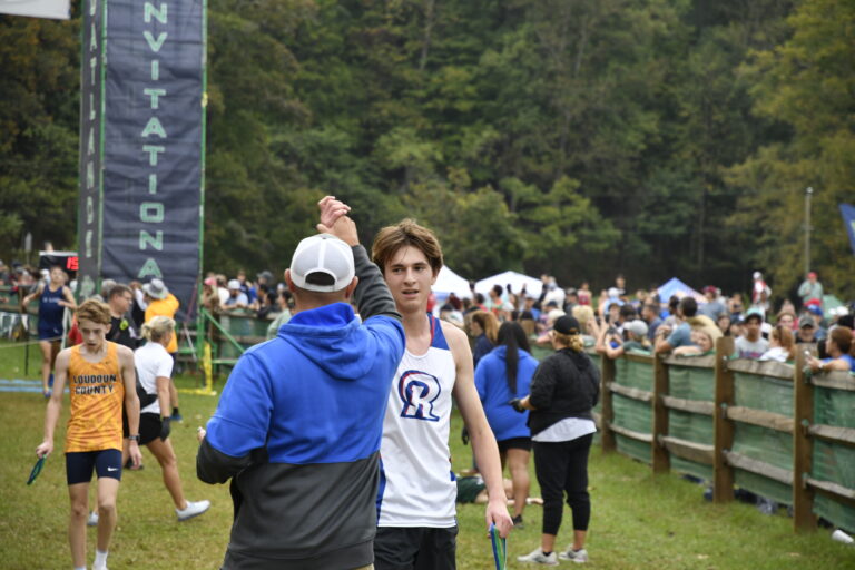 Cross Country: Riverside’s Rae, Loudoun County’s Tafe Go 1-2 at Oatlands Invite Thomas Rae Riverside CC