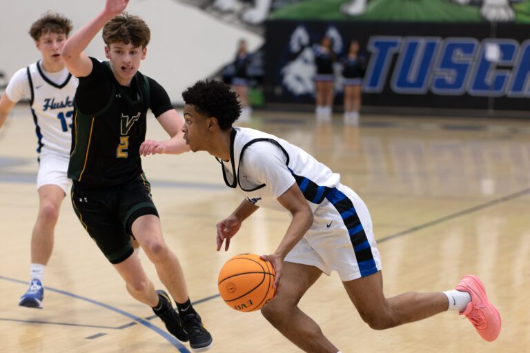 Boys Basketball: Tuscarora Holds Off Loudoun Valley in Region Quarterfinal Colin Byrd Tuscarora Boys Basketball