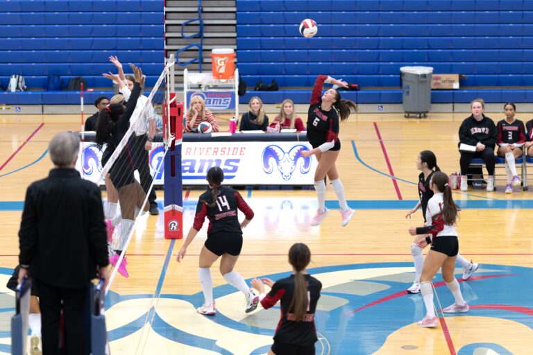 Girls Volleyball: Late Rallies Propel Heritage Past Riverside Kaylee Mehta Heritage Girls Volleyball