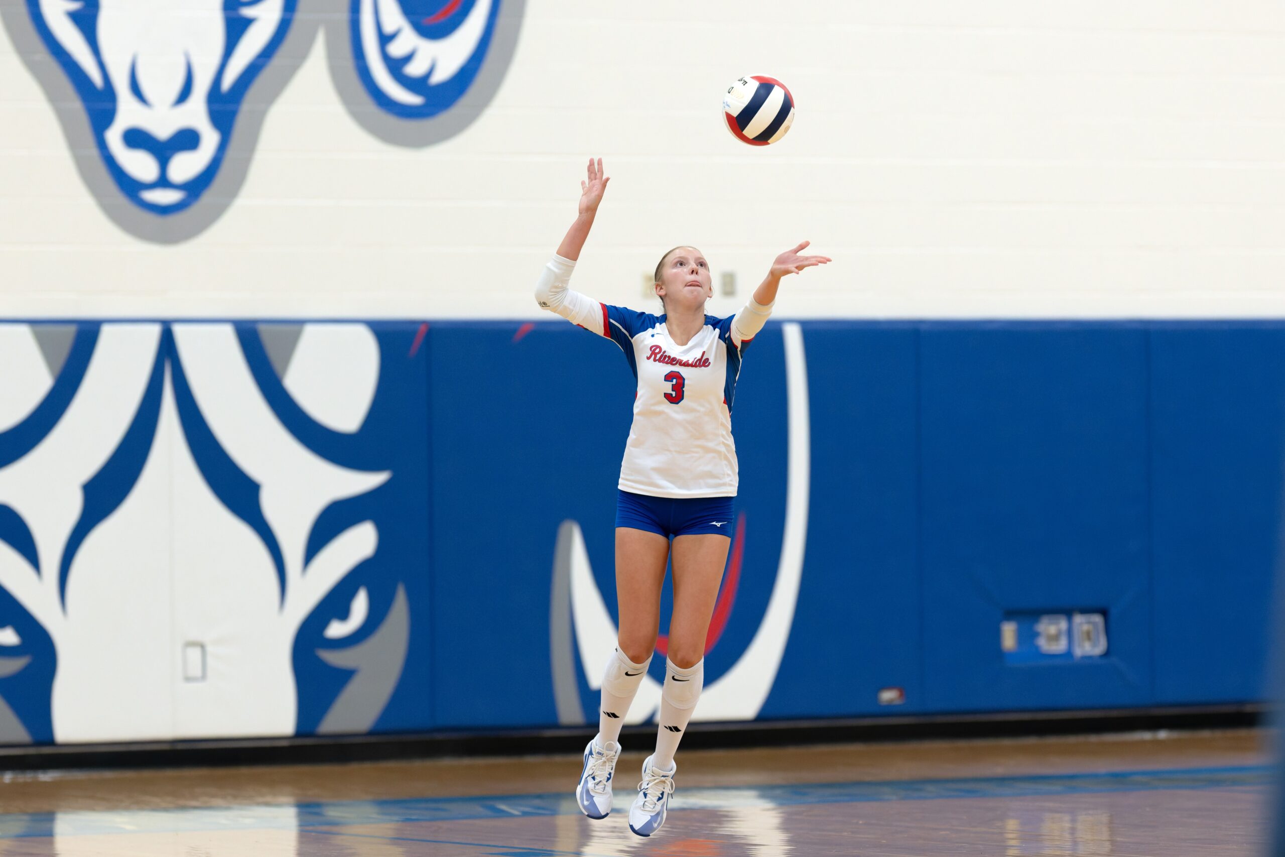 Girls Volleyball: Riverside Drops Non-League Match Against Gainesville
